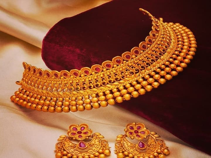Gold and Silver Rate Hike Today Gold in Jalgaon at 58 thousand 500 Rupees including GST Marathi News सोनं वधारलं; सुवर्णनगरी जळगावात सोनं जीएसटीसह 58 हजार 500 रुपयांवर