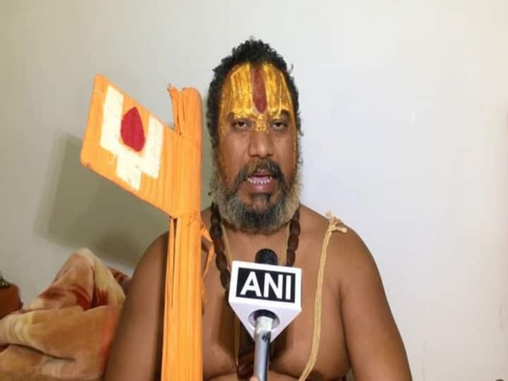 Ramcharitmanas Sack education minister of Bihar saint raged said will give 10 crores to one who bites his tongue Ramcharitmanas: ఆ మంత్రి నాలుక కోసిన వారికి రూ. పది కోట్ల నజరానా ఇస్తా - జగద్గురు పరమహంస ఆచార్య