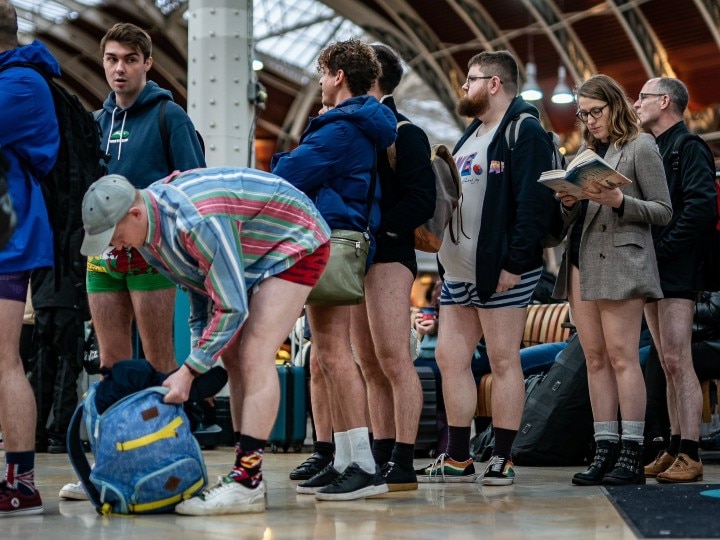Another year, another day of no one wearing trousers on London's tube |  Mashable