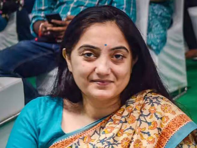 nupur sharma gets gun licence amid threats over prophet row ਨੂਪੁਰ ਸ਼ਰਮਾ ਨੂੰ ਮਿਲਿਆ ਹਥਿਆਰ ਦਾ ਲਾਇਸੈਂਸ, ਪੈਗੰਬਰ ਵਿਵਾਦ ਤੋਂ ਬਾਅਦ ਮਿਲ ਰਹੀਆਂ ਸੀ ਧਮਕੀਆਂ