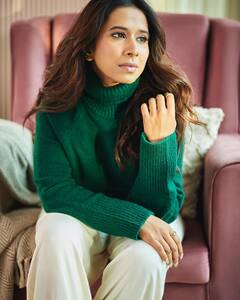 Shreya Bugde: अभिनेत्री श्रेया बुगडेचा ग्लॅमरस अंदाज; पाहा नवं फोटोशूट!