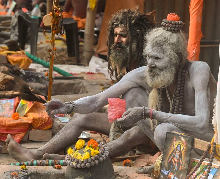 তবে আবহাওয়া দফতর জানিয়েছে, এবার পৌষ সংক্রান্তিতে জাঁকিয়ে ঠান্ডা পড়ার কোনও সম্ভাবনা নেই।