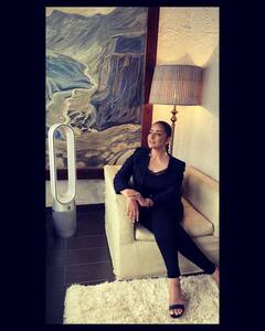 Manisha Koirala House: लाइमलाइट से दूर इस खूबसूरत से आशियाने में रहती हैं मनीषा कोइराला, देखें एक्ट्रेस के घर की इनसाइड तस्वीरें