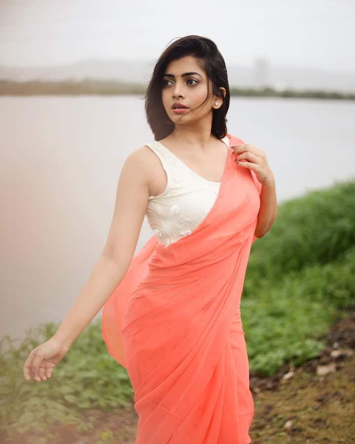 चाहत्यांसह अनेक सेलिब्रिटींनी रुचिरा जाधवच्या या फोटोंवर लाईक्स आणि कमेंट्सचा वर्षाव केला आहे. (फोटो सौजन्य :ruchira_rj/इंस्टाग्राम)