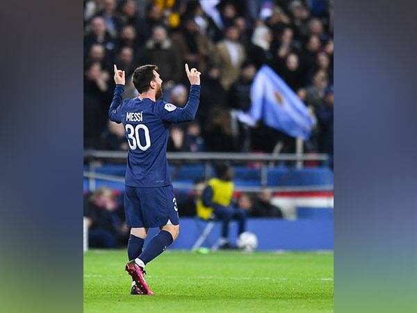 Messi guides PSG to win against Angers on return after World Cup triump Lionel Messi: ক্লাব ফুটবলে ফিরেই গোল করে পিএসজিকে জেতালেন মেসি