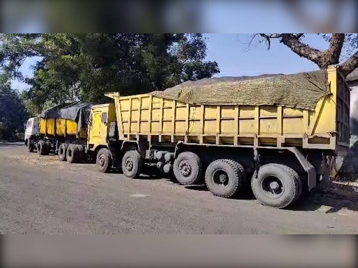 Crime News Update: यवतमाळ जिल्ह्यातील मुकुटबनच्या एसीबी इसपात कोळसा खदानातून  कोळसा तस्करी करणारे आठ ट्रक जप्त  करण्यात आले.