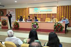 ફિઝીયોથેરાપી સારવાર સમાજમાં બધાનું જીવન સુખાકારી બનાવે છે: અશોકભાઇ પટેલ