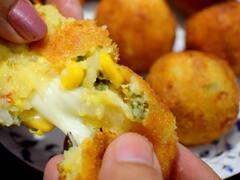 Thai Steamed Corn Balls: भूख को झटपट में करना है शांत तो फटाफट तैयार करें थाई स्टीम्ड कॉर्न बॉल्स, नोट करें रेसिपी