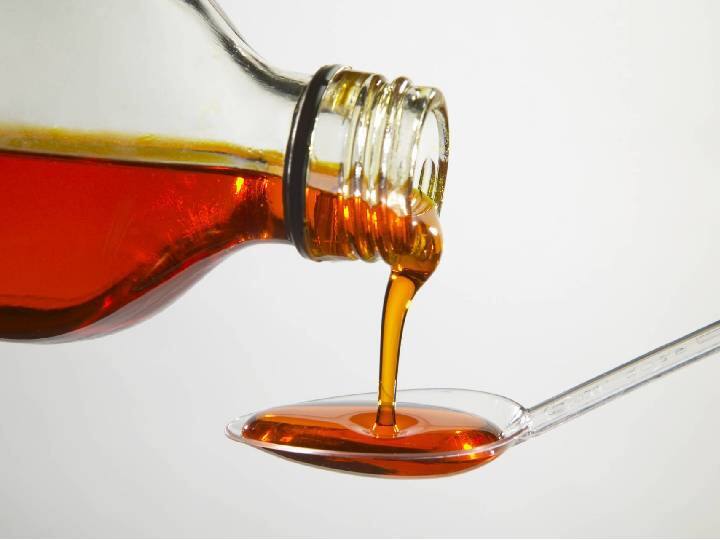 World Health Organization  warning against using 2 India based cough syrups in Uzbekistan WHO: இருமல் மருந்தால் 18 குழந்தைகள் பலியான விவகாரம்.. 2 இந்திய மருந்துகளை எடுக்க வேண்டாம் என WHO எச்சரிக்கை