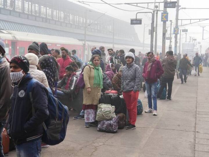 Indian Railway Train Ticket Refund Rule when you get refund money after cancelled train due to fog Train Ticket Refund: कोहरे के कारण कैंसिल हुई ट्रेन तो कब तक अकाउंट में आएगा पैसा, जानिए रेलवे का ये नियम 