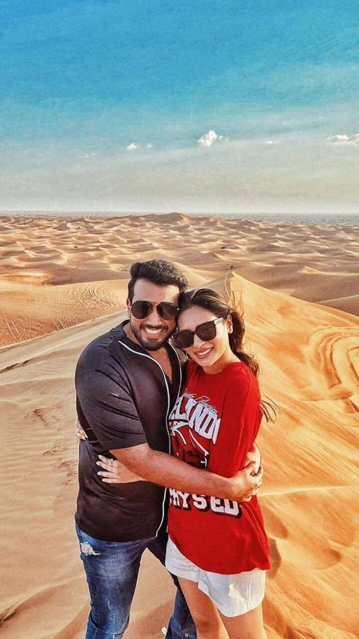 காளிதாஸ் தனது காதலை அறிவித்தபோதும் ரசிகர்கள் இப்படிதான் அதிர்ச்சியடைந்தனர் என்பது குறிப்பிடத்தக்கது