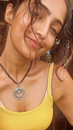 Reba John : ‘என் ஜன்னல் வந்த காற்றே ஒரு தேனீர் போட்டு தரவா..’இந்தோனேசியாவில் ரெபா ஜான்!