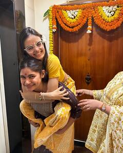 ‘ये है मोहब्बतें’ फेम Ruhaanika Dhawan ने अपने नए घर में किया गृह प्रवेश, देखिए एक्ट्रेस के लैविश होम की Inside Photos