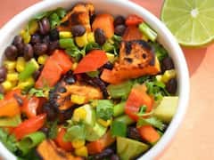 Sweet Potato Salad Recipe: सर्दियों में खाएं चटपटे शकरकंद के सलाद, पूरे दिन रहेंगे हाइड्रेट