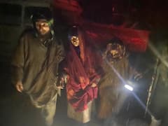 Kashmir: Army Helps Pregnant Woman In Critical Condition Reach Medics Amid Heavy Snowfall, Mother-Child Doing Well