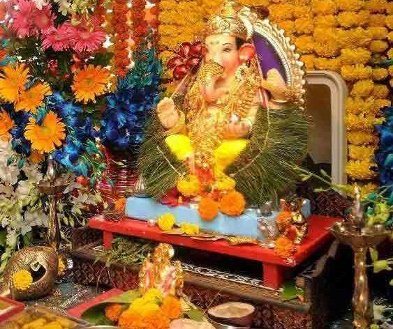 સવારે સ્નાન કર્યા પછી સૌથી પહેલા ગણપતિજીની પૂજા કરવી જોઈએ. ગૌરી પુત્ર ગણેશજીના મંત્રોના જાપ કરવાથી બુદ્ધિ અને વિવેક વધે છે. આ ઉપાયથી દરેક કાર્યમાં સફળતા મળે છે.