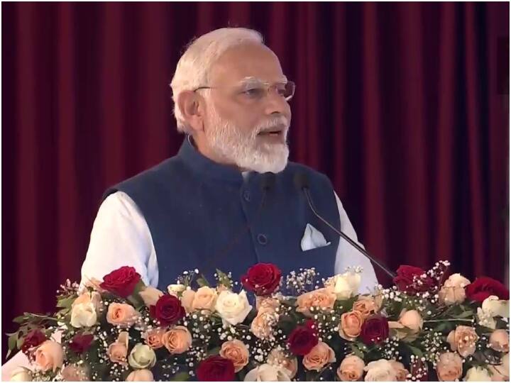 PM Modi Karnataka Visit: '...लोगों ने मजाक बनाया', कर्नाटक में पीएम मोदी का कांग्रेस पर निशाना PM Modi Karnataka Visit, PM Modi addressed public meeting in Hubballi PM Modi Karnataka Visit: '...लोगों ने मजाक बनाया', कर्नाटक में पीएम मोदी का कांग्रेस पर निशाना