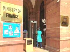 बजट में टैक्सपेयर्स को मिल सकती है राहत भरी खबर, 5 लाख की सालाना आय हो जाएगी टैक्‍स फ्री!