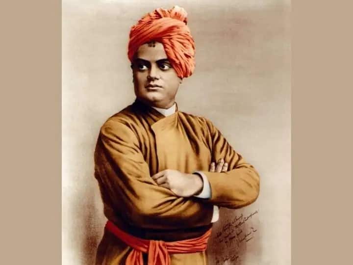 শিকাগোর বক্তৃতা রাখতে গিয়ে বিবেকানন্দ শুরু করেছিলেন, 'ভাই ও বোন' বলে সম্বোধন করে। তাঁরই বক্তব্য, জীবে প্রেম করে যেই জন, সেই জন সেবিছে ঈশ্বর।