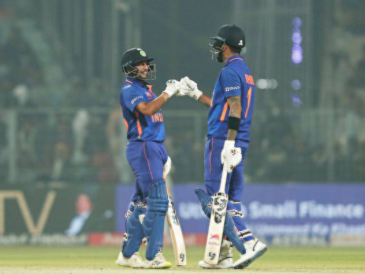 भारत आणि श्रीलंका यांच्यातील दुसरा एकदिवसीय सामना भारताने जिंकला आहे.