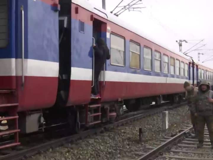 Jammu news a coach of a train derailed in jammu and kashmir no casualties Jammu And Kashmir News: जम्मू-कश्मीर में पटरी से उतरी ट्रेन, बड़ा हादसा होने से टला, सभी यात्री सुरक्षित
