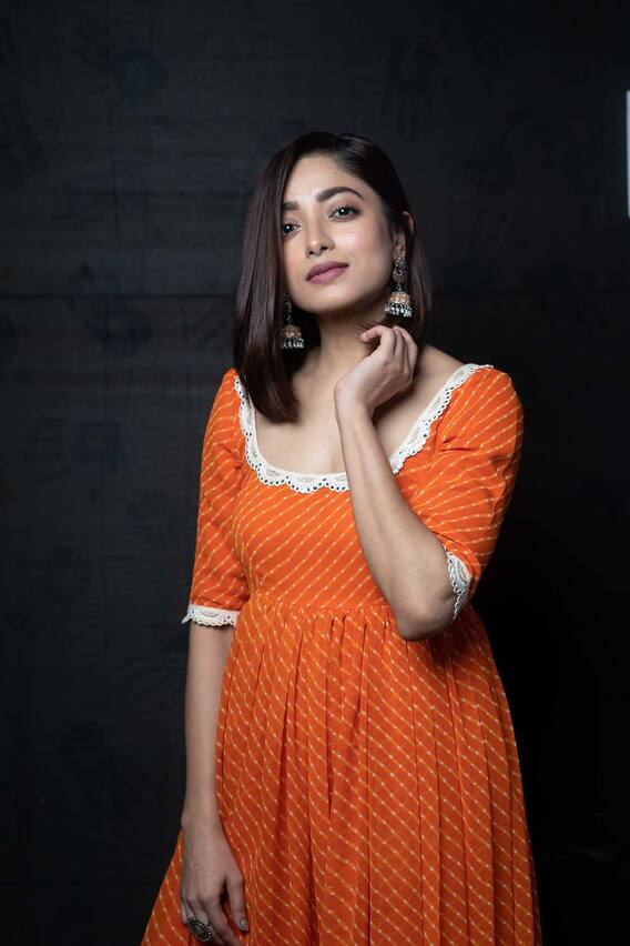 ইশার গানের প্রশংসা সোনুর