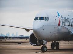 அமெரிக்க விமான சேவை முடக்கத்திற்கு காரணம் அரசு அதிகாரியா..? மத்திய விமான போக்குவரத்து நிர்வாகம் அதிர்ச்சி தகவல்..!