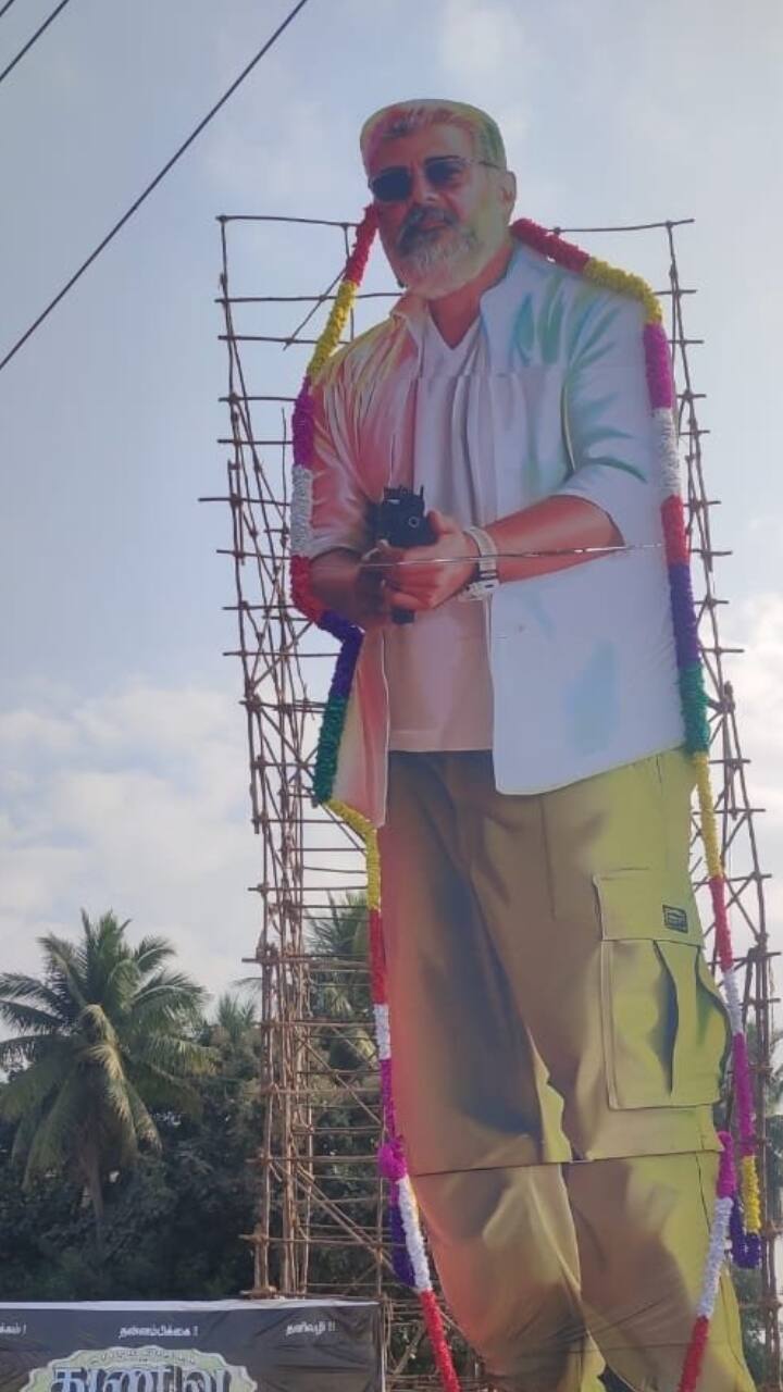 இருப்பினும், அஜித் - விஜய் ரசிகர்களிடம் இருந்து இந்த படங்கள் நல்ல வரவேற்ப்பை பெற்றுவருகிறது