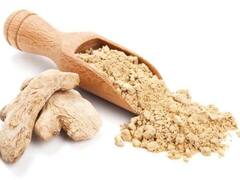 स्किन की कई समस्याओं को दूर करने में मददगार हैं सोंठ, ये है इस्तेमाल करने का तरीका