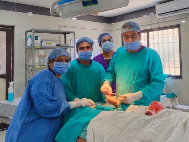 Doctors of Durg District Hospital of Chhattisgarh operated two rare cases patients are healthy after surgery ANN Chhattisgarh News: दुर्ग जिला अस्पताल में दो दुर्लभ मामलों में डॉक्टरों ने किया सफल ऑपरेशन, दोनों मरीज हैं स्वस्थ