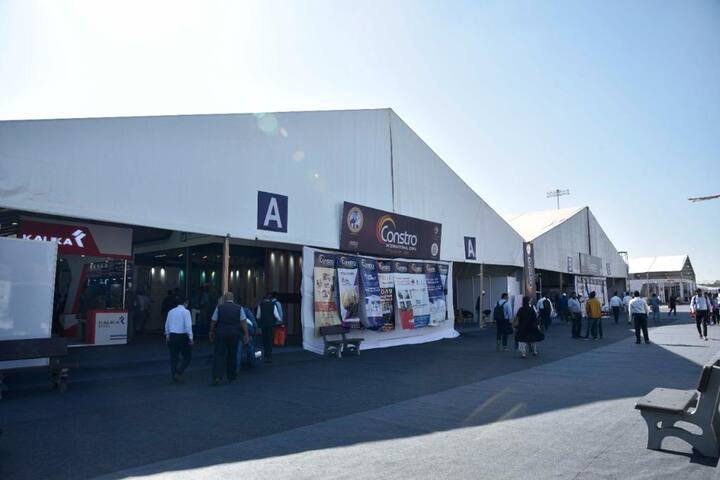 मोशी येथील पुणे आंतरराष्ट्रीय प्रदर्शन केंद्र येथील 30 हजार चौरस मीटर क्षेत्रावर प्रदर्शनाचा ढाचा साकारण्यात येणार आहे.