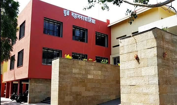 Dhule News : धुळे तीन कोटींच्या निधीतून पालिका उभारणार 2000 वैयक्तिक शौचालय, 100 सार्वजनिक शौचालय होणार बंद Dhule Mahanagrpalika will Built more than two thousand Personal Toilets in 2023 to decrease use of public toilet Dhule News : धुळे तीन कोटींच्या निधीतून पालिका उभारणार 2000 वैयक्तिक शौचालय, 100 सार्वजनिक शौचालय होणार बंद