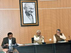 पांच साल से अधिक समय तक ड्यूटी से अनुपस्थित 64 डॉक्टर बर्खास्त, नीतीश कैबिनेट में लगी मुहर