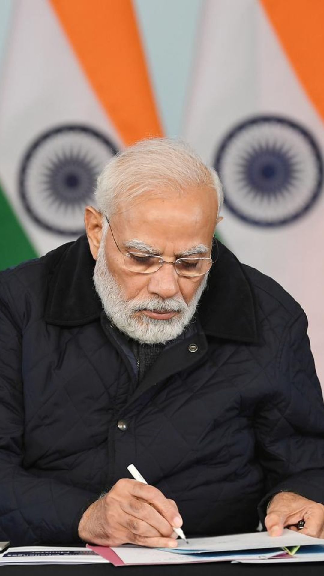 देश के प्रधानमंत्री नरेंद्र मोदी को आज बच्चा बच्चा जनता है