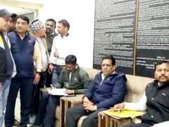 गजब हाल! कमिश्नर दफ्तर में बाबू ले रहा था 65 हजार की रिश्वत, लोकायुक्त ने धर दबोचा