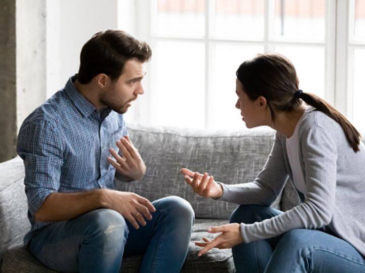 Relationship Advice: क्या आपका पार्टनर 'ओवर पजेसिव' है? इन 4 टिप्स से करें उनसे डील You Can Deal With Possessive Partner With These 4 Easy Relationship Tips Relationship Advice: क्या आपका पार्टनर 'ओवर पजेसिव' है? इन 4 टिप्स से करें उनसे डील