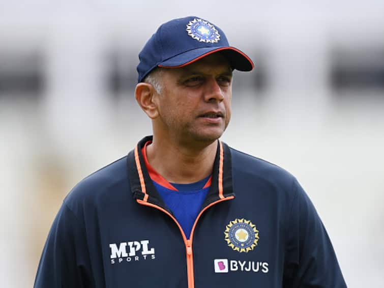 India vs Sri Lanka 3rd ODI Rahul Dravid To Miss IND vs SL 3rd ODI, Dravid Flies Back Home Amid Health Concerns Head Coach Rahul Dravid To Miss IND-SL 3rd ODI, Flies Back Home Amid Health Concerns: Report