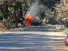 Kolhapur Crime : कोल्हापूर-रत्नागिरी मार्गावर गॅस टँकरने घेतला पेट; अपघातात टँकर चालक गंभीर जखमी