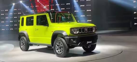 મારુતિ સુઝુકીના મેનેજિંગ ડિરેક્ટર અને સીઈઓએ શું કહ્યું -  મારુતિ સુઝુકીના મેનેજિંગ ડિરેક્ટર અને સીઈઓ હિસાશી ટેકયુચીએ 5 ડોર જિમની લૉન્ચ ઈવેન્ટમાં જણાવ્યું હતું કે, મારુતિ સુઝુકી ભારતમાં પહેલીવાર JIMNY રજૂ કરી રહી છે જે 5 દરવાજા સાથે લૉન્ચ કરવામાં આવી છે. આ SUVને સમગ્ર વિશ્વમાં ઘણો પ્રેમ મળ્યો છે, જેનો પુરાવો એ હકીકત છે કે તેને 199 દેશોમાં લગભગ 3.2 મિલિયન લોકોએ ખરીદ્યો છે.