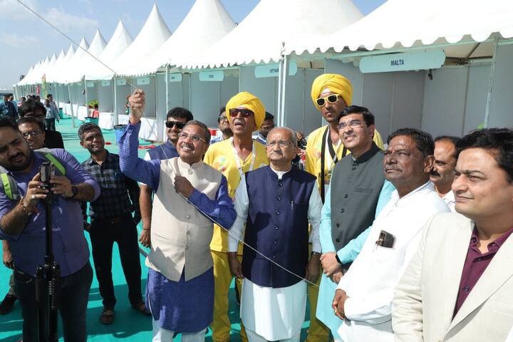 આ વર્ષનો પતંગોત્સવ G20 થીમ પર છે.