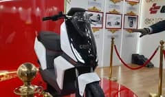 Auto Expo 2023: પોતાના પહેલા ઇલેક્ટ્રિક સ્કૂટરની સાથે LMLની શાનદાર વાપસી, જુઓ તસવીરો