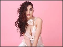 उर्फी जावेद ने 10 साल से नहीं की पिता से बात, घर छोड़ते वक्त सोचा था खूब पिएंगी दारू