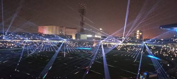 ইডেনে আলোর মায়াবী খেলা, মুগ্ধ কোহলিরাও