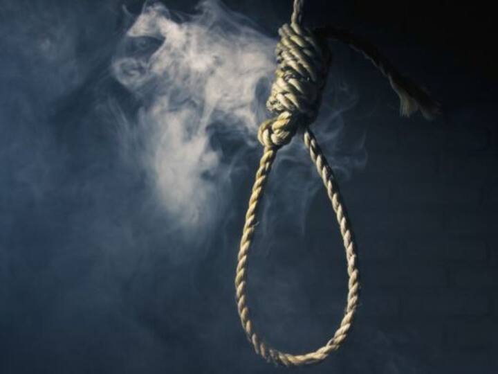 girl hanged herself in Kanchipuram written a letter saying that she scolded the teacher in the school 