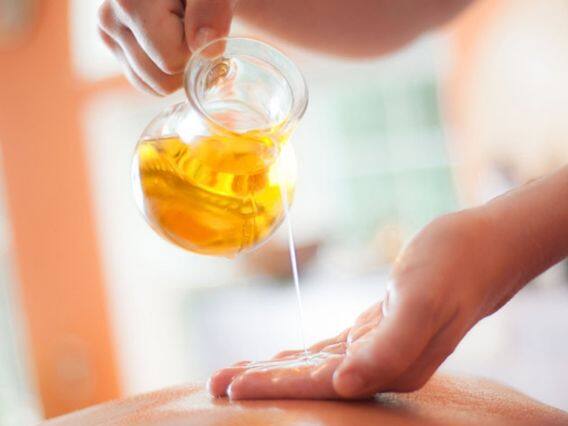 Abdominal Massage: Abdominal massage can also relieve these 4 problems including constipation Abdominal Massage: પેટ પર માલિશ કરવાથી કબજિયાત સહિત આ 4 સમસ્યાઓ પણ દૂર થશે