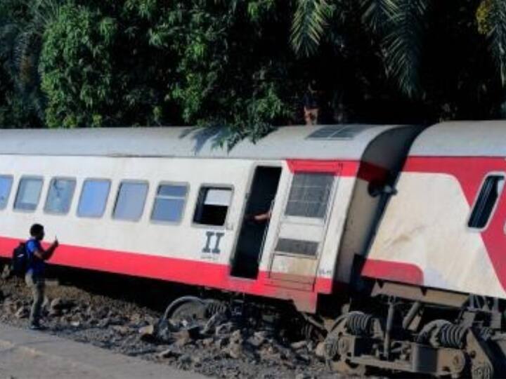 Jammu and Kashmir News Train derails in Budgam, no casualties reported Jammu Kashmir Train Derailed: जम्मू-कश्मीर के बडगाम में पटरी से उतरी ट्रेन, कोई हताहत नहीं, मौके पर पहुंचे अधिकारी