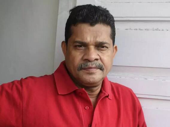 Paan Singh Tomar Writer Sanjay Chouhan Passes Away at Aged 62 Due to Liver Illness 'પાન સિંહ તોમર' લેખક Sanjay Chouhanનું 62 વર્ષની વયે નિધન, આજે બપોરે થશે અંતિમ સંસ્કાર