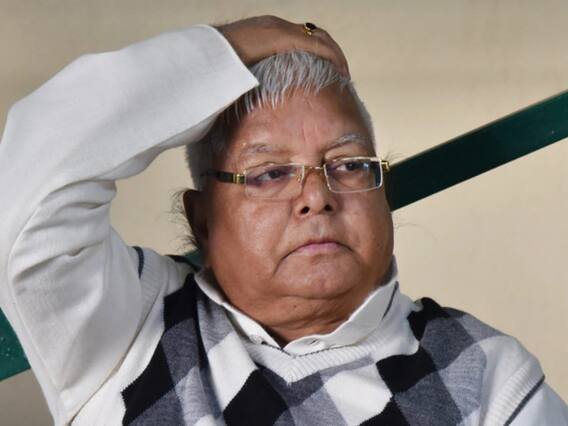 लालू यादव के खिलाफ CBI को केस चलाने की मंजूरी, नौकरी के बदले जमीन का है मामला लालू यादव के खिलाफ CBI को केस चलाने की मंजूरी, नौकरी के बदले जमीन का है मामला