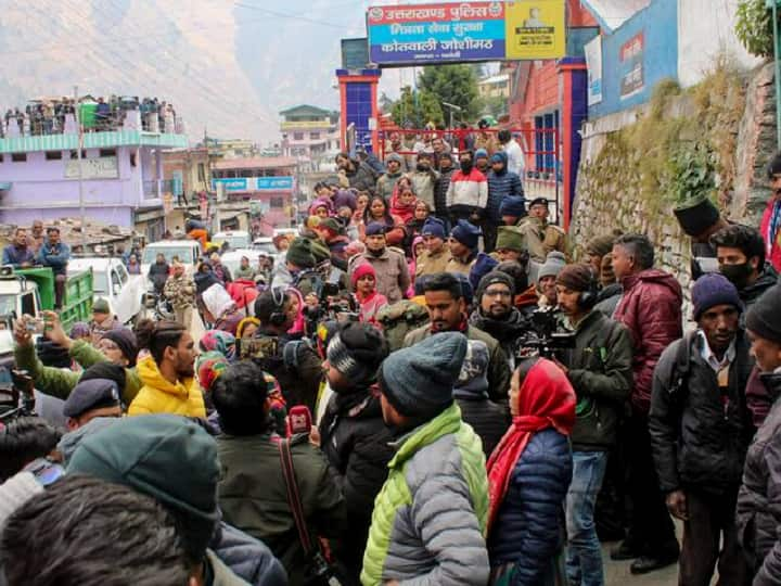 Uttarakhand Govt Relief measures for Joshimath residents Rs 5 thousand for owners electricity bill waived off ANN Joshimath Sinking: जोशीमठ के संपत्ति मालिकों को 5 हजार रु. महीना, भोजन के लिए रोजाना ₹450, राहत देने को उत्तराखंड सरकार ने लिए ये फैसले