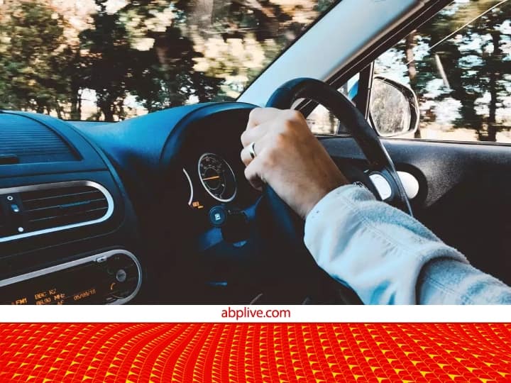 Notice these things while driving car to avoid any incidence Steering Wheel Vibration: कार चलाते समय स्टीयरिंग कंपन करती है, तो ऐसे समझें क्या हो सकती है परेशानी